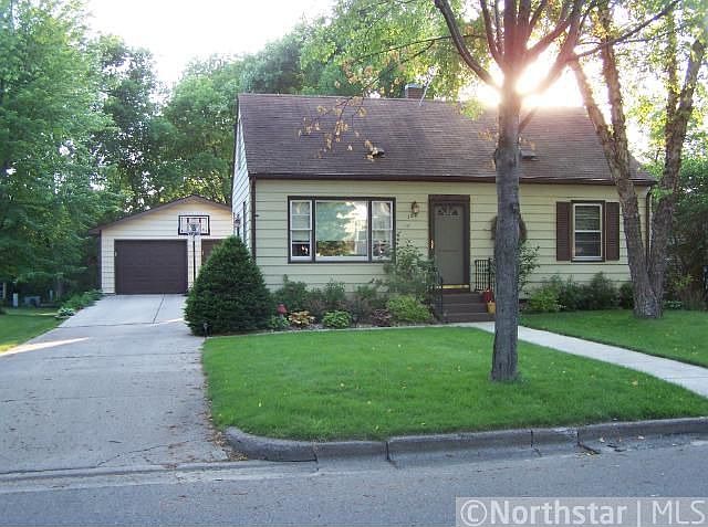 1st image of 108 S Fuller Ave