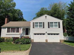 100 Stillson Rd, Fairfield, CT 06825