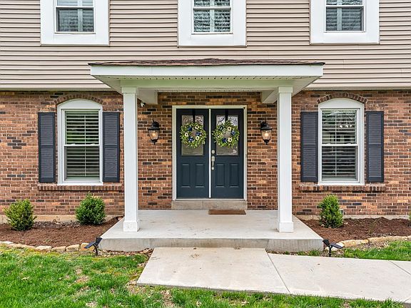 2nd image of 12568 Royal Manor Dr