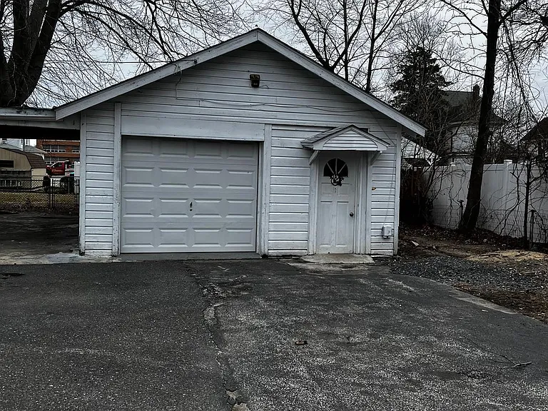 131 N 2nd St — Photo 4