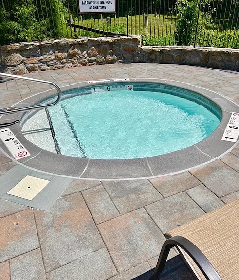 121 Stone Mdw — Photo 26