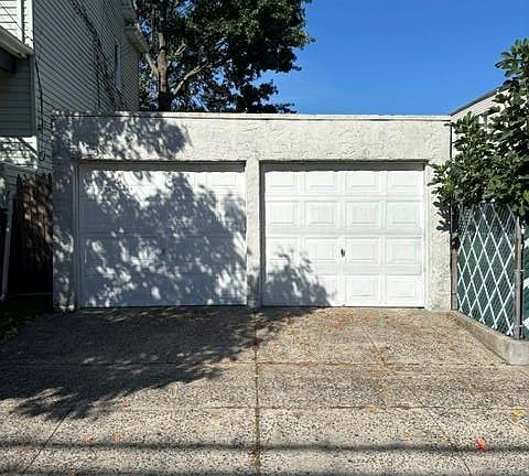 3rd image of 12520 22nd Avenue