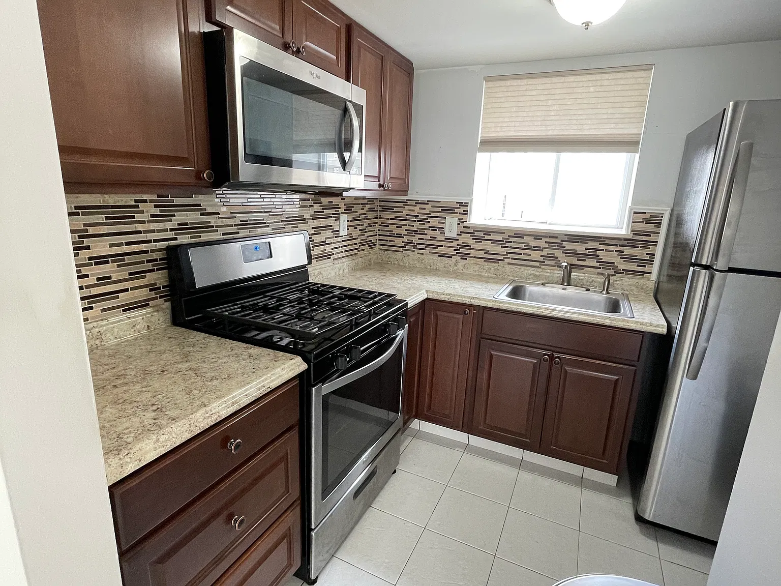 1 bed, 600 sqft, $1,700 — Photo 1