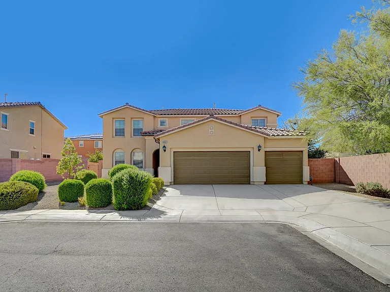 6637 Cliff Shore Ct — Photo 1
