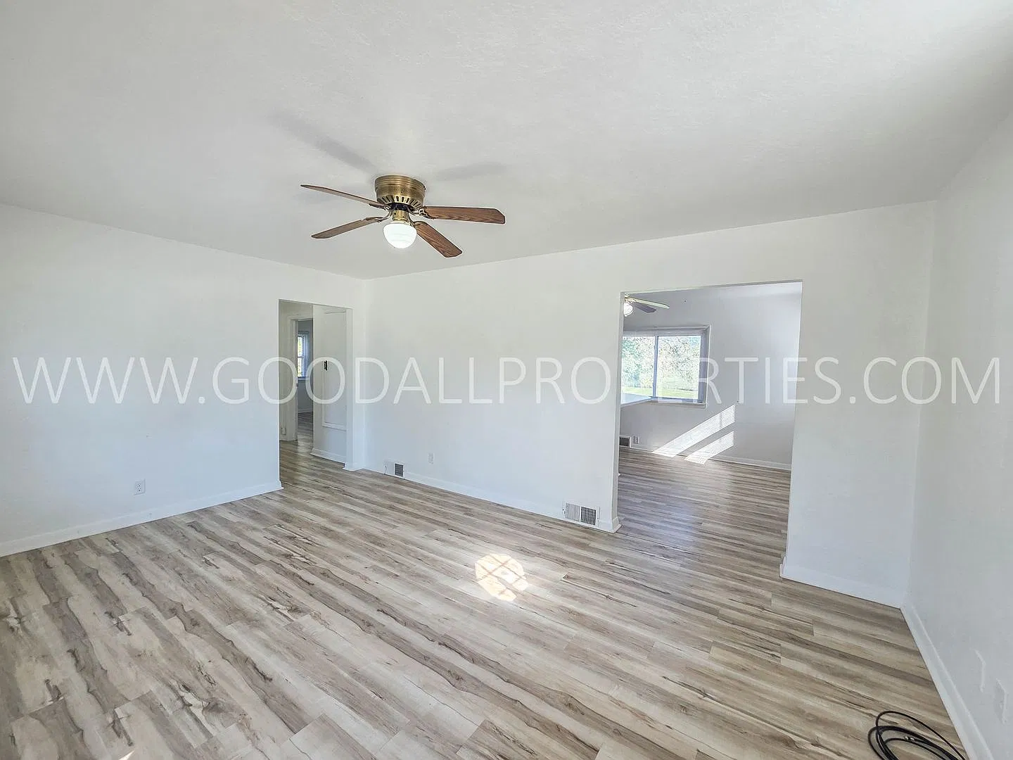 2 Bedroom South Des Moines Home | Full Basement + Large Yard | $1,345 — Photo 4