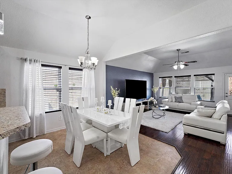 18523 Windy Stone Dr — Photo 18