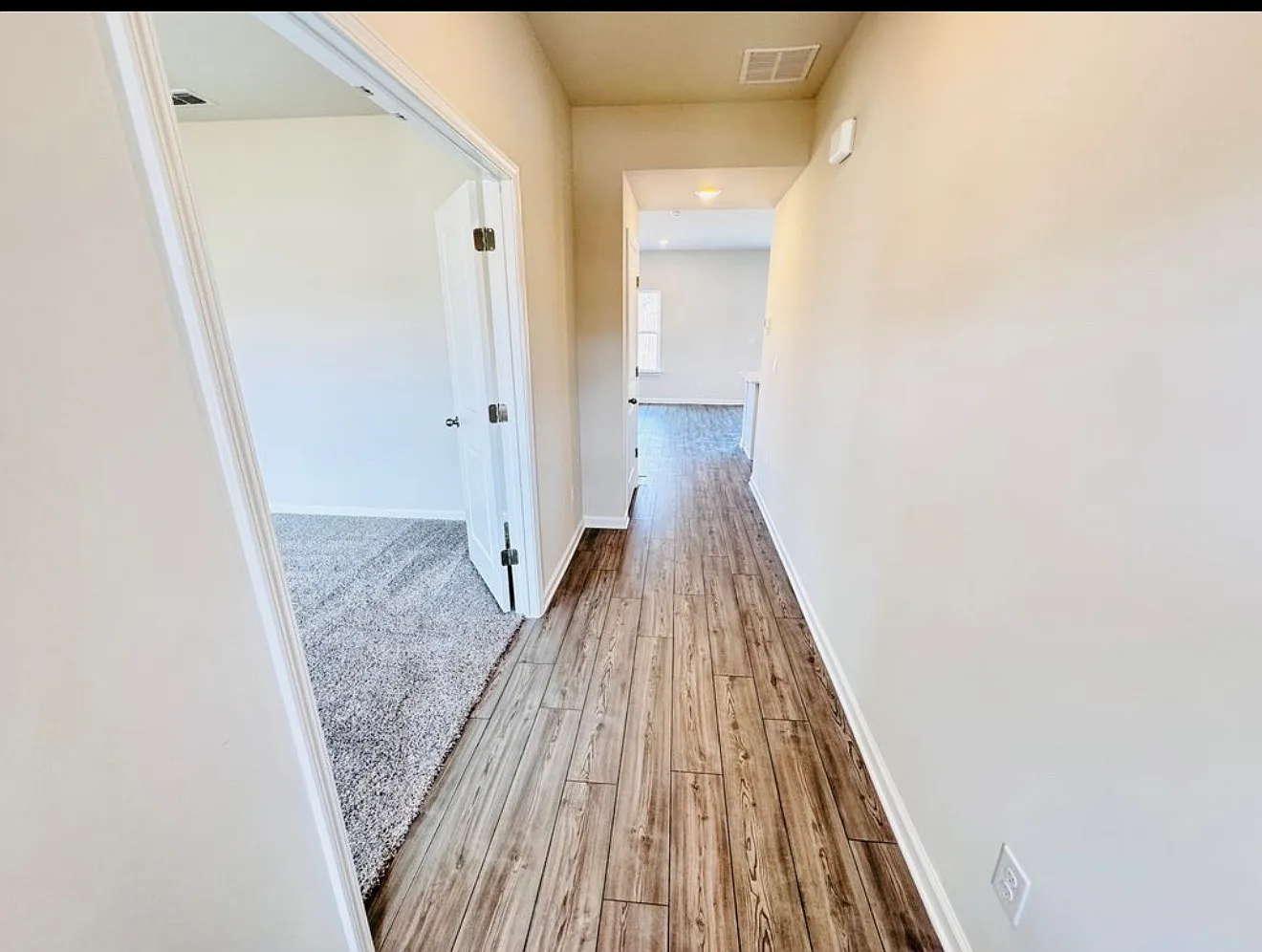 4 bed, 2325 sqft, $2,300 — Photo 3