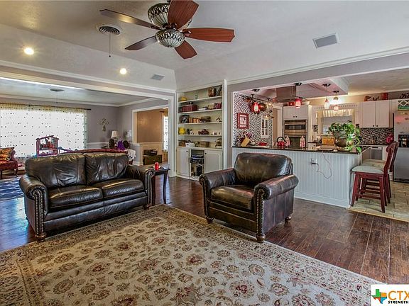 4th image of 2701 Birdcreek Dr