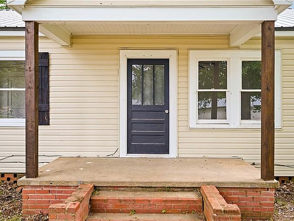 2nd image of 2539 Regard St