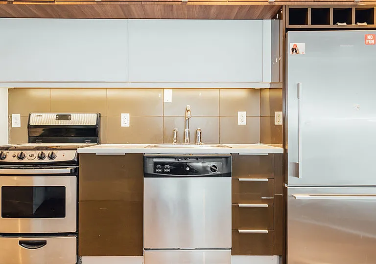 146 Meserole St #5D — Photo 19