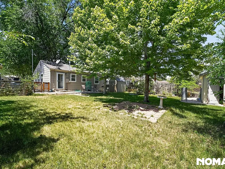 2520 S Knox Ct — Photo 27