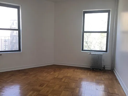 Rented by Lang Realty LLC | media 7