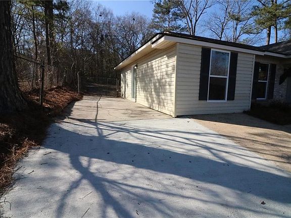 4th image of 1703 Ridgecrest Dr