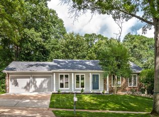 2 Treehill Ct, Ballwin, MO 63021