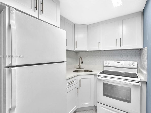 101 SE 6th Ave APT 1