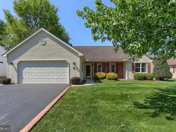 27 Rosemont Dr, Myerstown, PA 17067