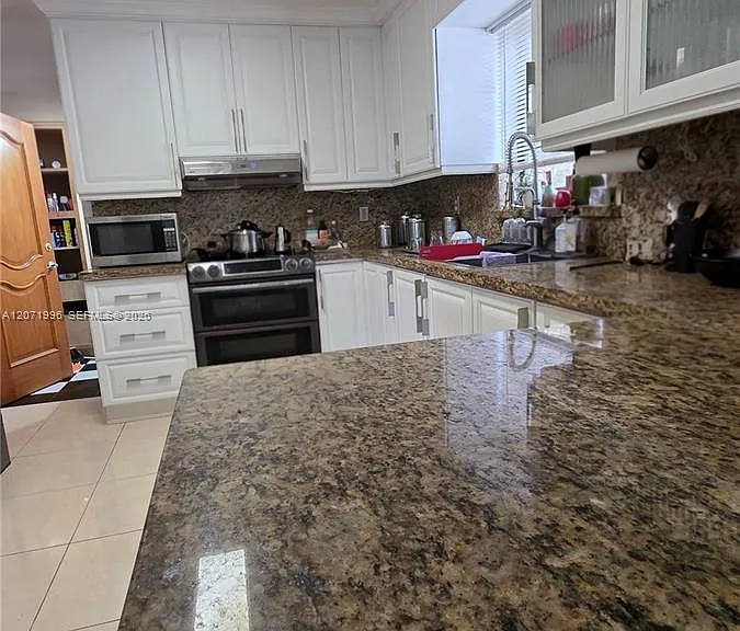 3431 SW 63rd Ave — Photo 13