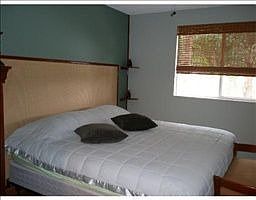 5th image of 2600 S University Dr APT 212