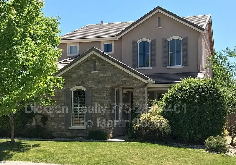 4 bed, 3.0 bath, 2583 sqft, $2,995 — Photo 1
