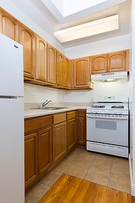 Rented by Compass | media 28