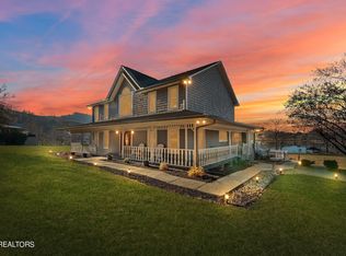 414 Clax Gap Rd, Harriman, TN 37748