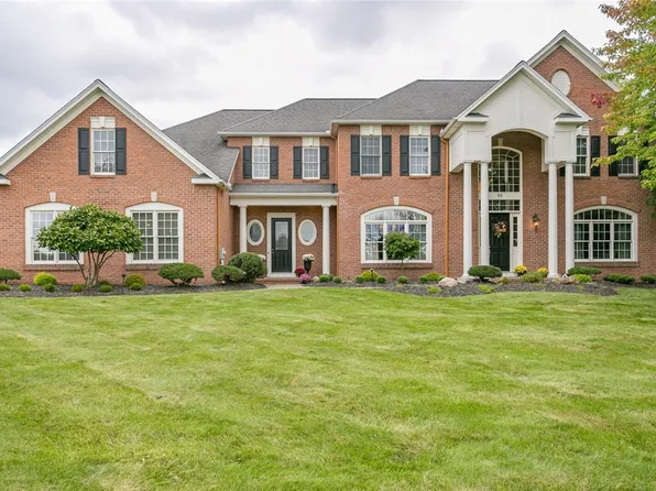 93 Neuchatel Ln, Fairport, NY 14450