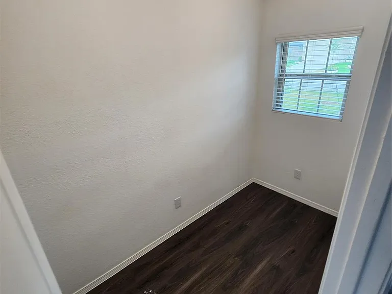 18419 Cobalt Cove Ln — Photo 33