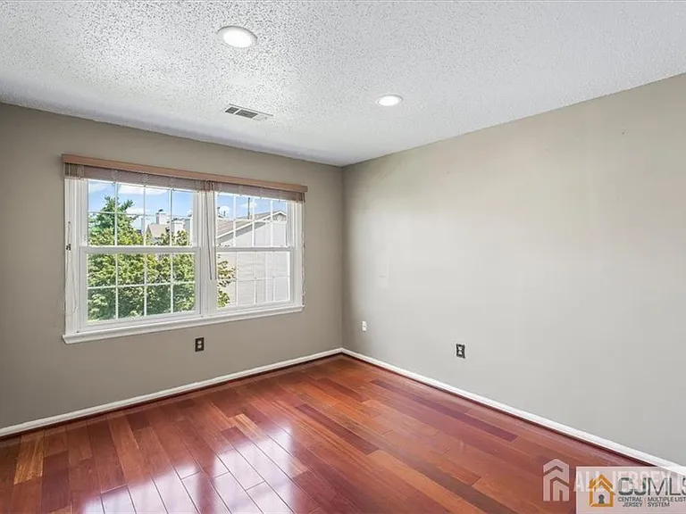 834 Edpas Rd — Photo 5