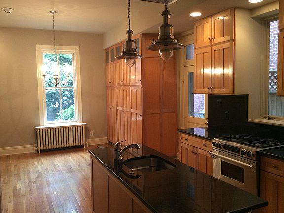5th image of 1502 West Ave