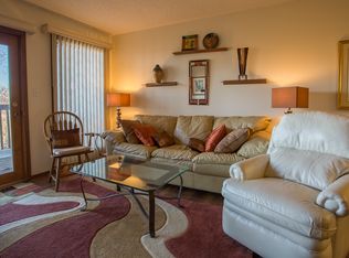 499 Notch Ln, Branson West, MO 65737