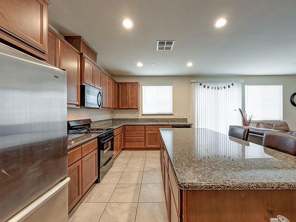 4th image of 2502 N Rock Creek Dr