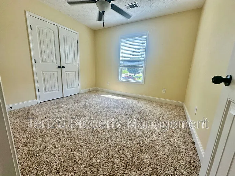 7471 Coppice Dr — Photo 9