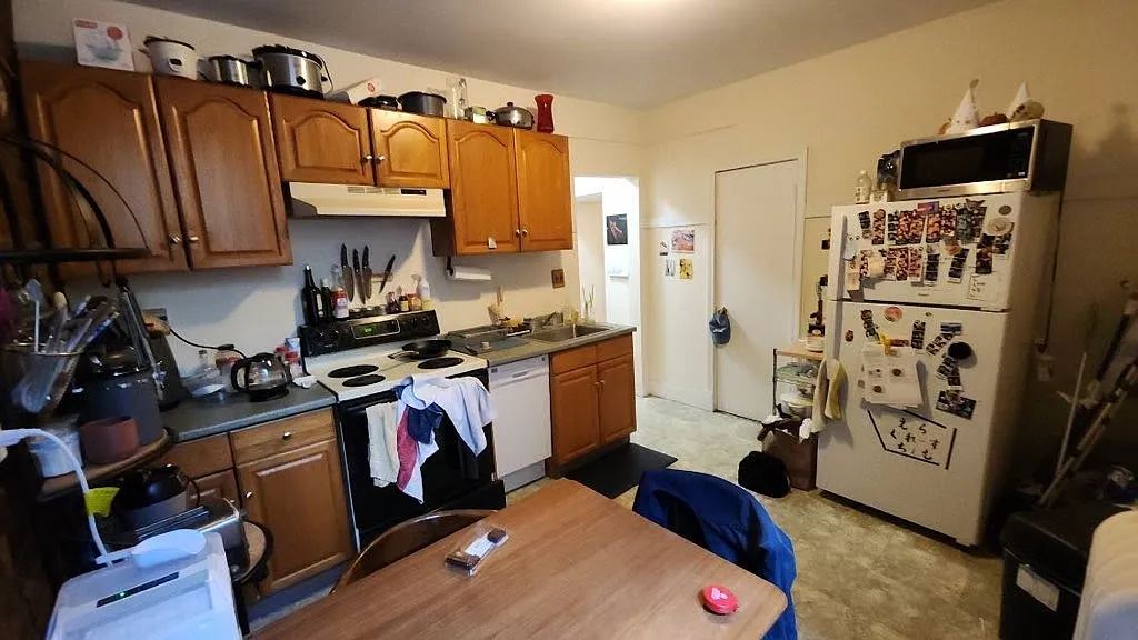2 bed, 794 sqft, $3,250 — Photo 3