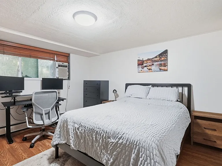 1722 Commonwealth Ave #1 — Photo 9