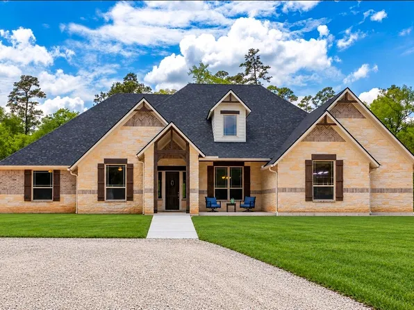 16952 Tierra Buena Dr, Plantersville, TX 77363