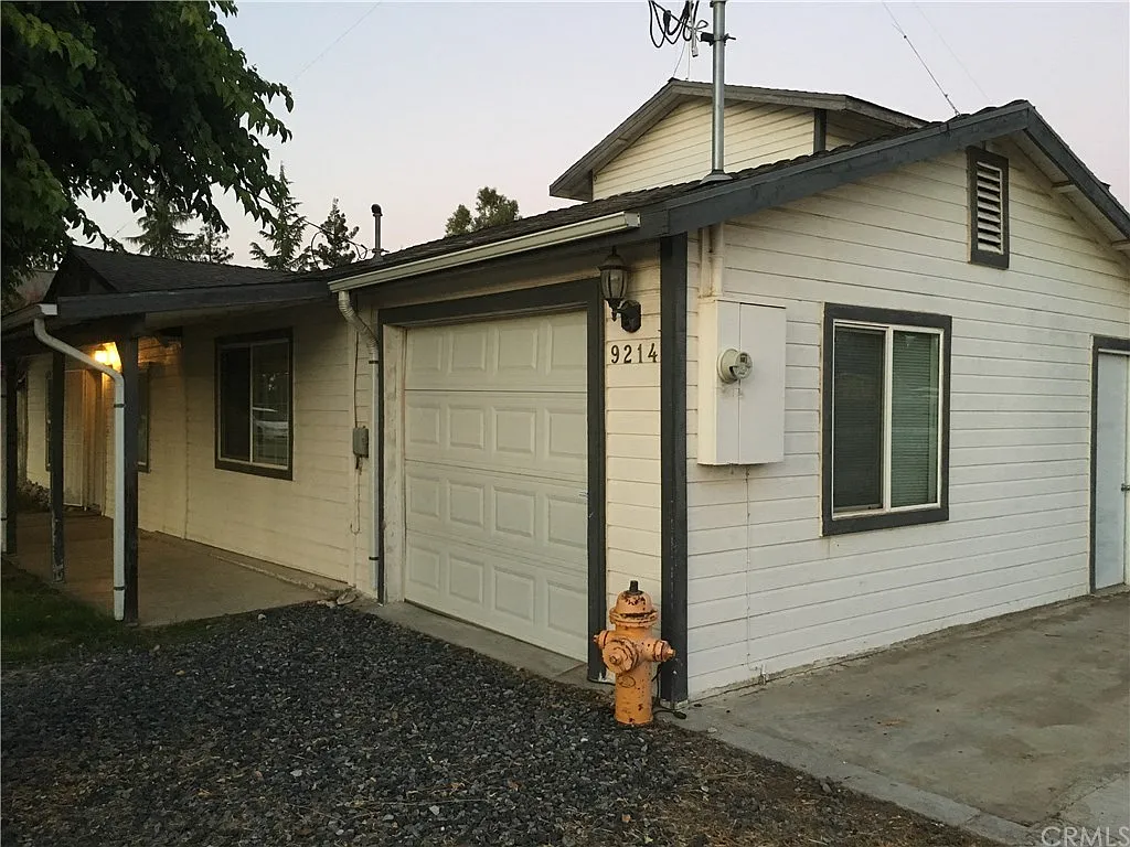 9214 3rd St photo 1