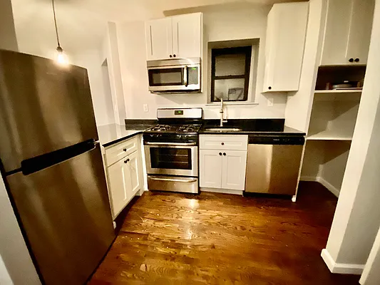 Rented by Realty Nerd | media 10