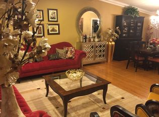 6605 Maple St, Morton Grove, IL 60053