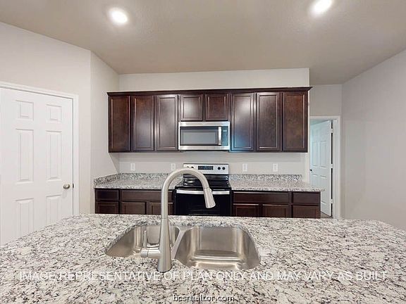 4th image of 2206 Spyglass Dr