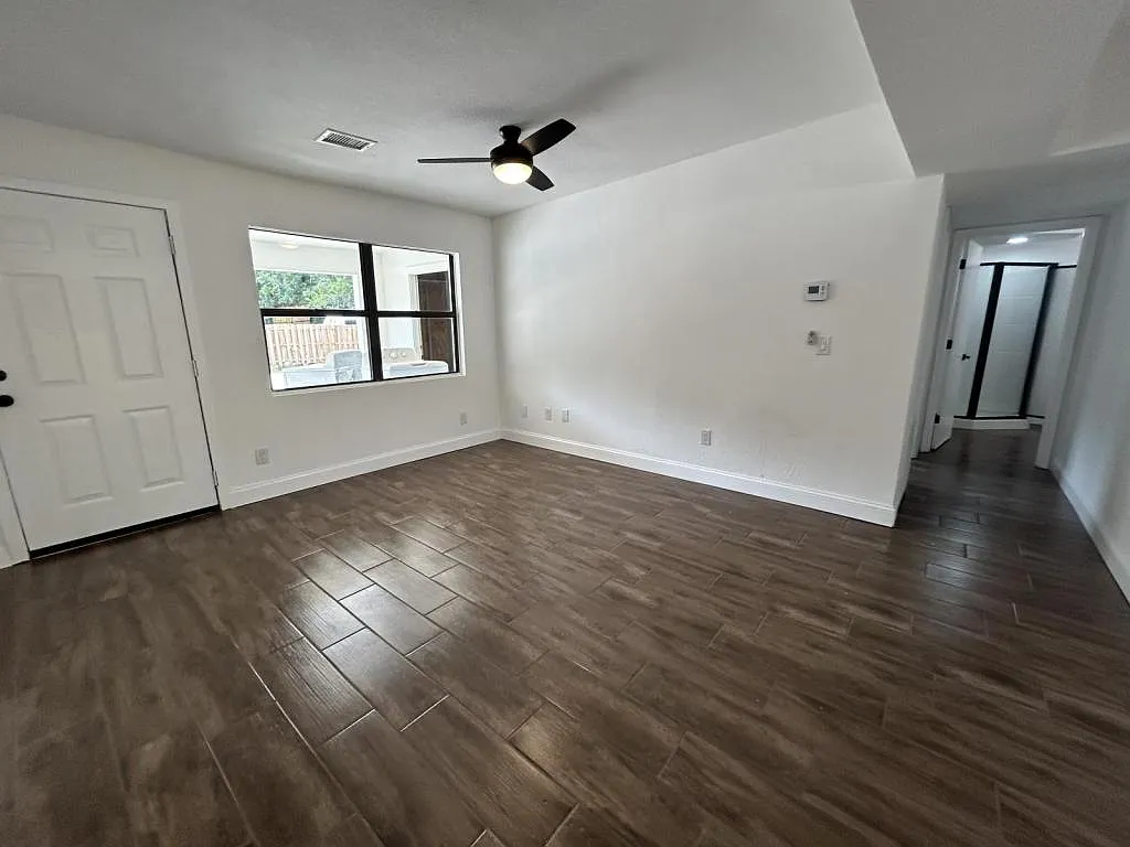 1415 29th Ave E — Photo 3