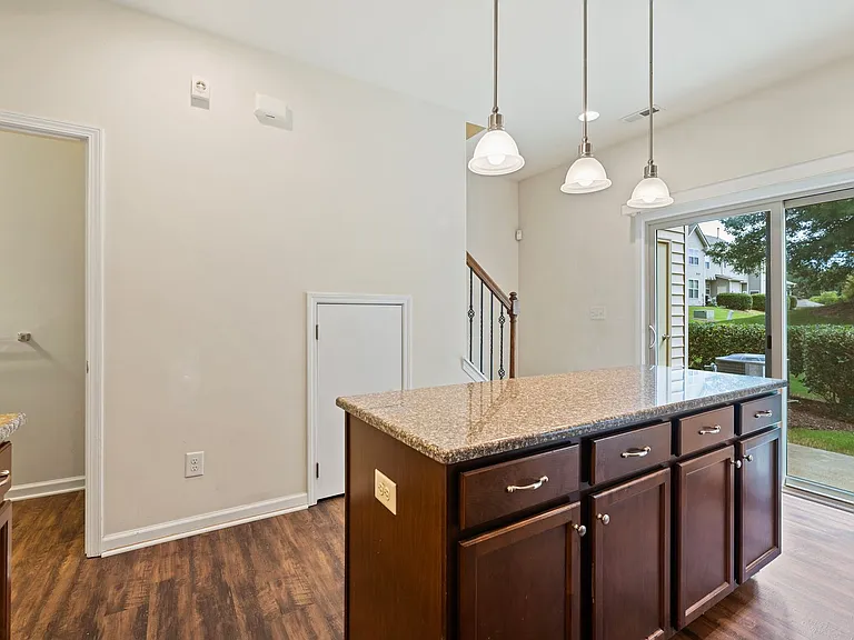 23 Pocono Dr — Photo 6