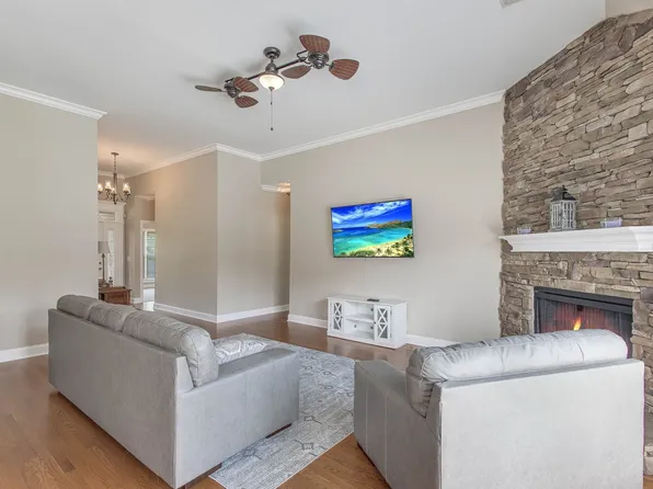 3630 Geneva Dr, Murfreesboro, TN 37128