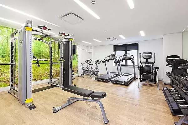 Rented by REAL New York | media 19