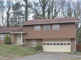 118 Normandy Rd, Oak Ridge, TN 37830