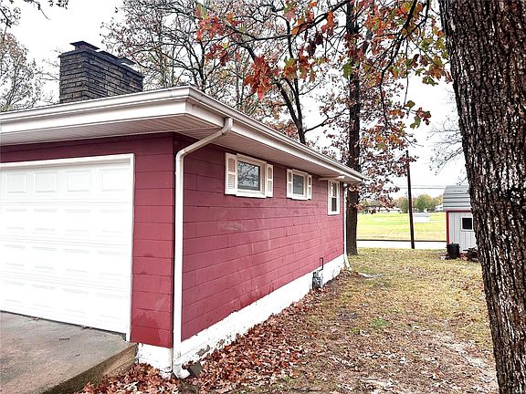 3rd image of 27 Forest Hill Dr