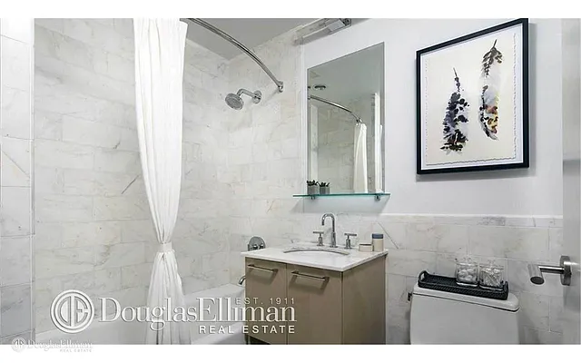 Rented by Douglas Elliman | media 17
