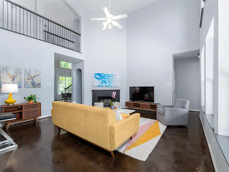 15171 Alstone Dr — Photo 33