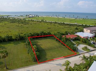 214 Debbie Ln, San Leon, TX 77539