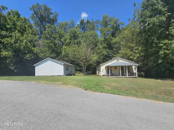 309 King Dr, Harriman, TN 37748