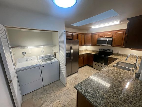 5th image of 9033 SE Hobe Ridge Ave